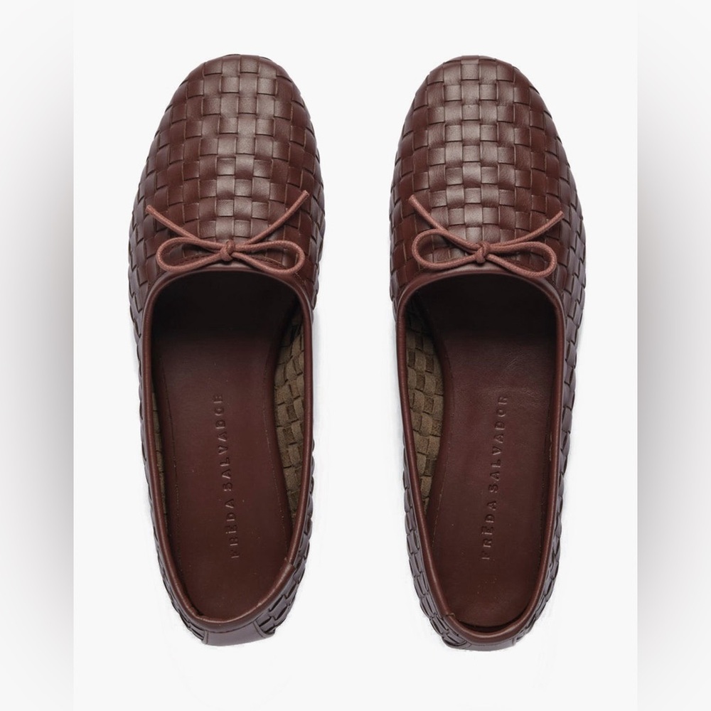 *last one* NEW IN BOX 〰️ FREDA SALVADOR roma ballet flat in umber woven leather - Picture 3 of 7